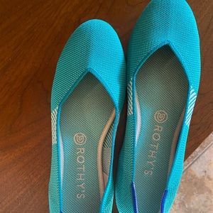 Size 9 Rothys flats